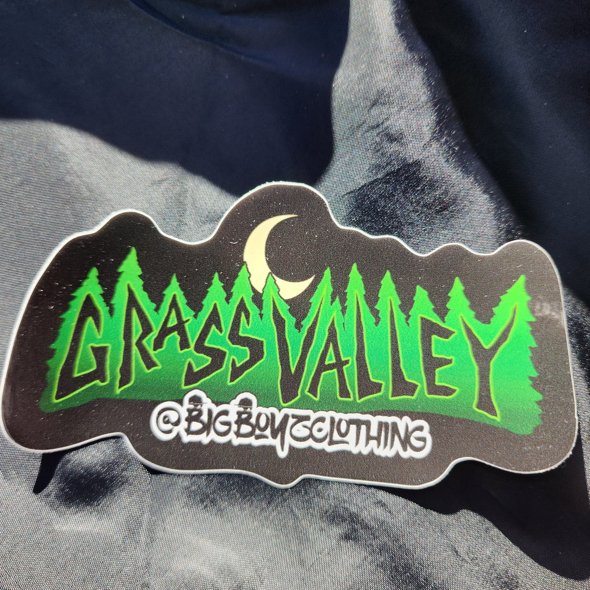 Grass Valley trees n moon