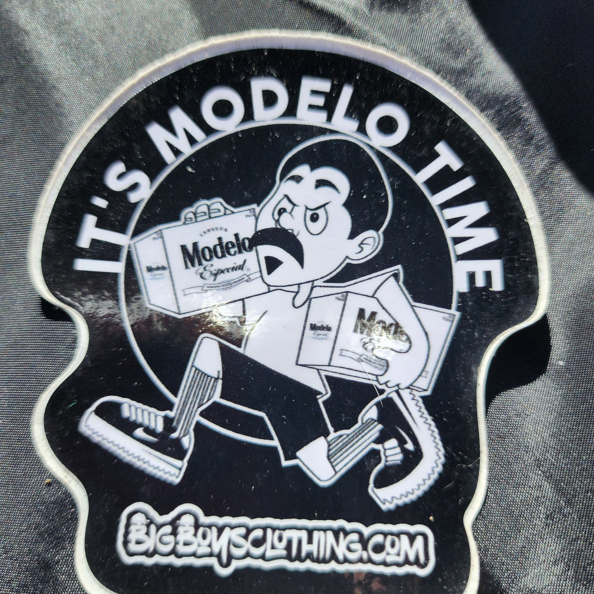 Its Modelo Time